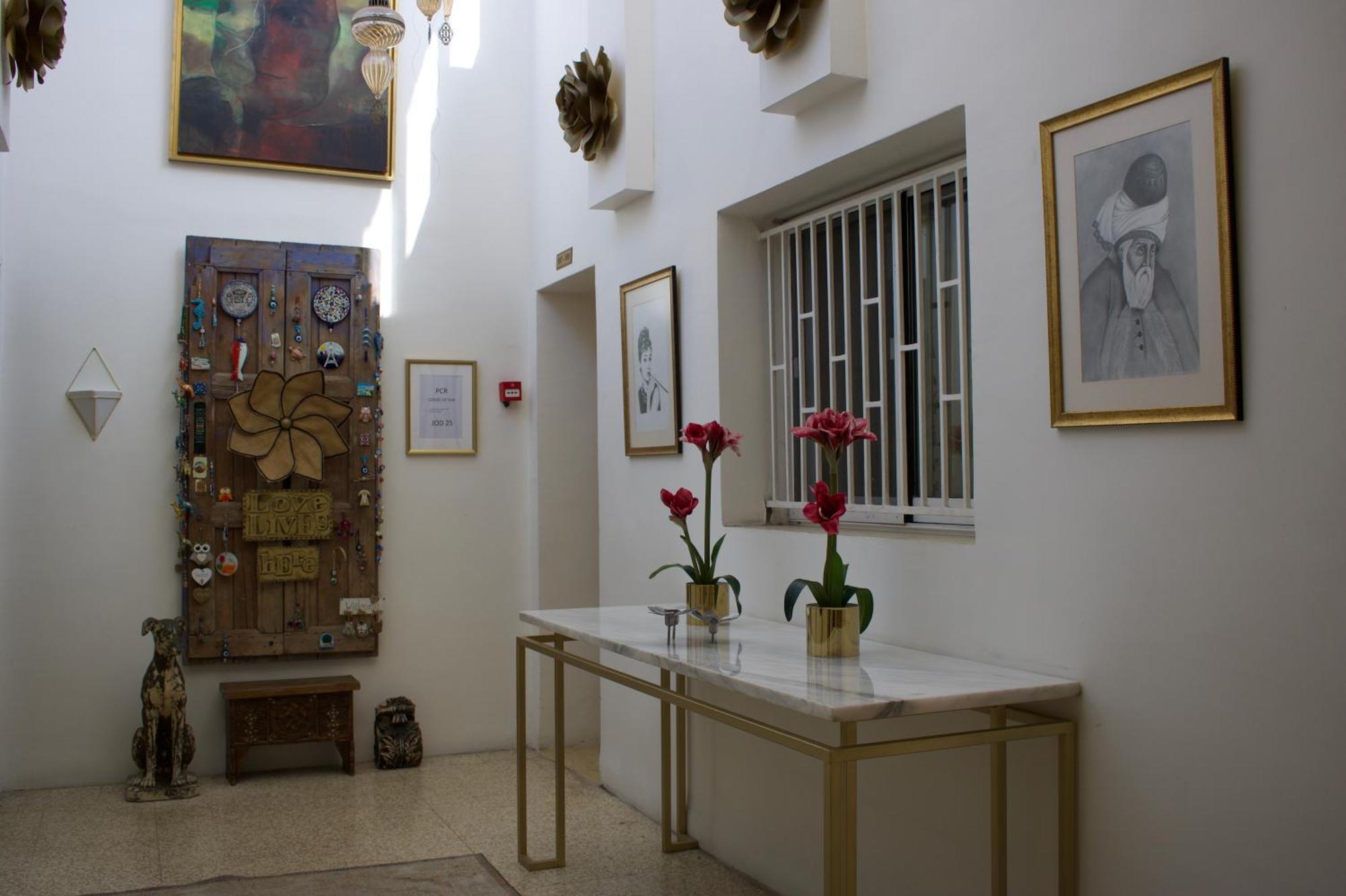 Gallery Hotel Амман Экстерьер фото