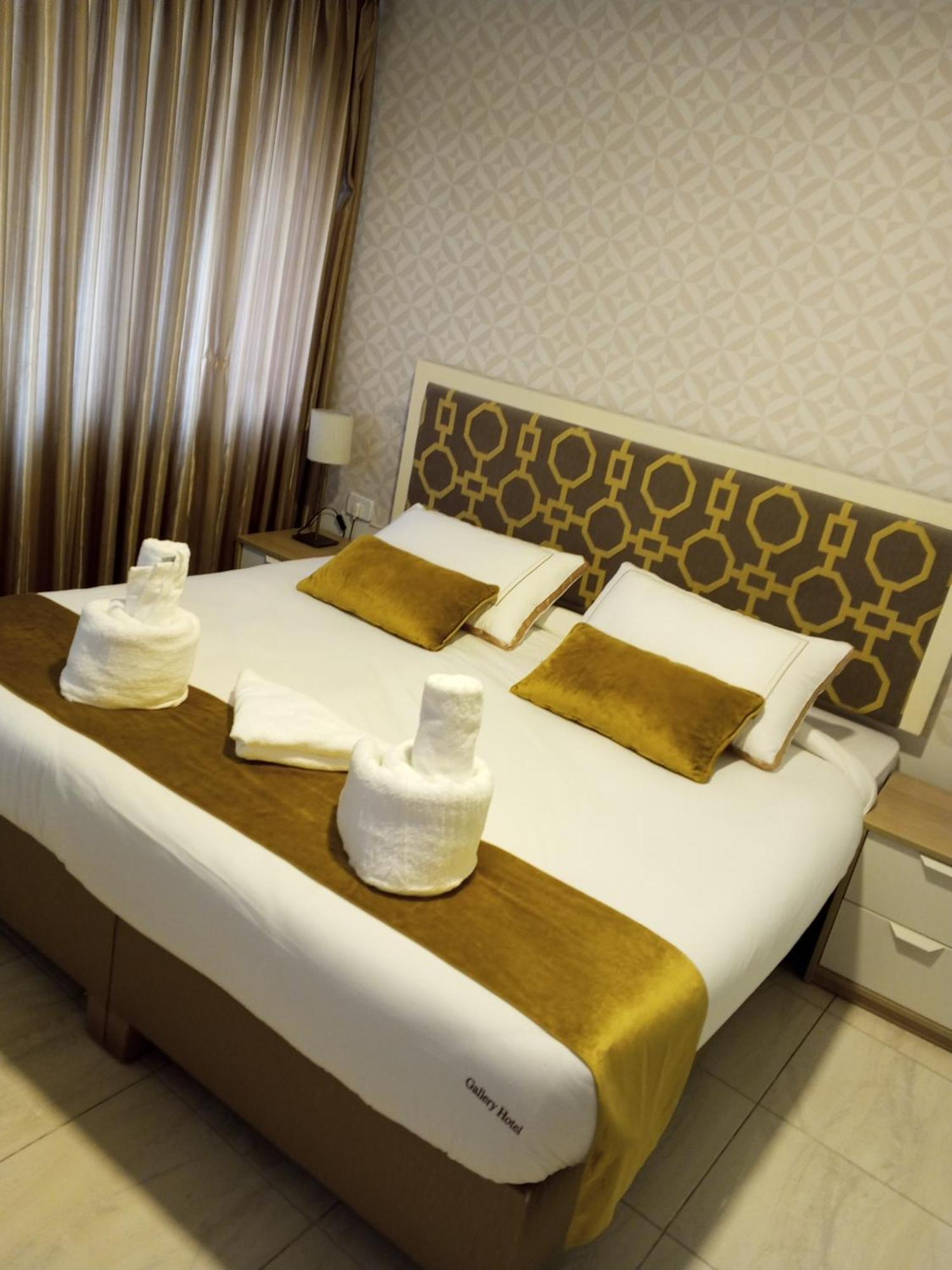 Gallery Hotel Амман Экстерьер фото